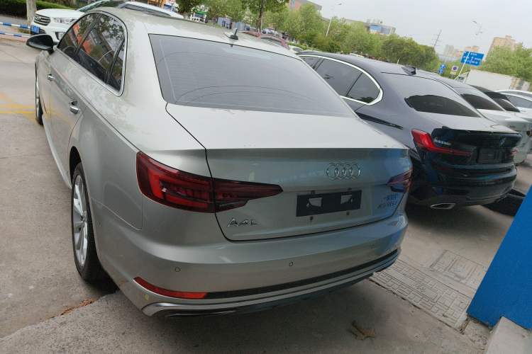 Used Audi A4L 2019 40 TFSI Fashion Version China V