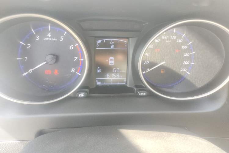 Used FORTHING Joyear X5 2015 1.6L Manual Luxury Model
