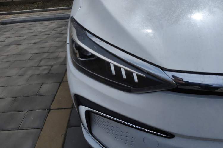 Used BAIC Beijing EU5 2018 R500 Smart Wind Edition Right Front Headlight