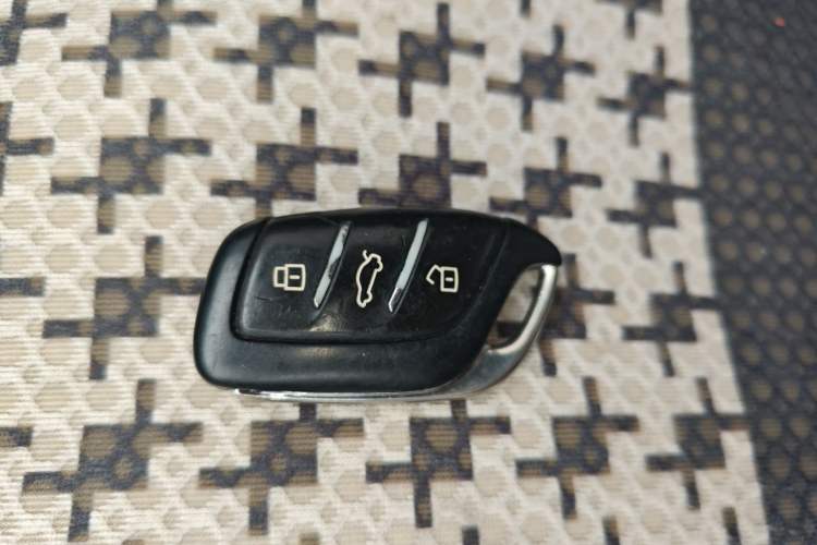 Used Roewe i5 2020 1.5L Manual 4G Connect Luxury Edition
