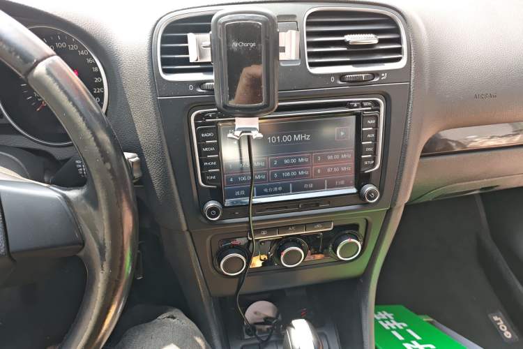 Used Volkswagen Golf 2012 1.6L Automatic Comfort Model Audio And AC Panel