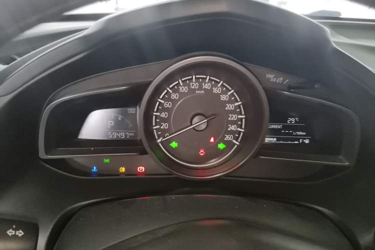 Used Mazda CX-4 2018 2.0L Automatic Two-Wheel Drive Blue Sky Dynamic Version China V Standard Instrument Cluster