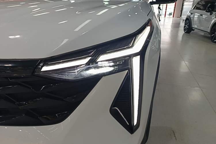 Used Geely Auto Emgrand X7 Sport 2024 1.5TD Smart Connect+