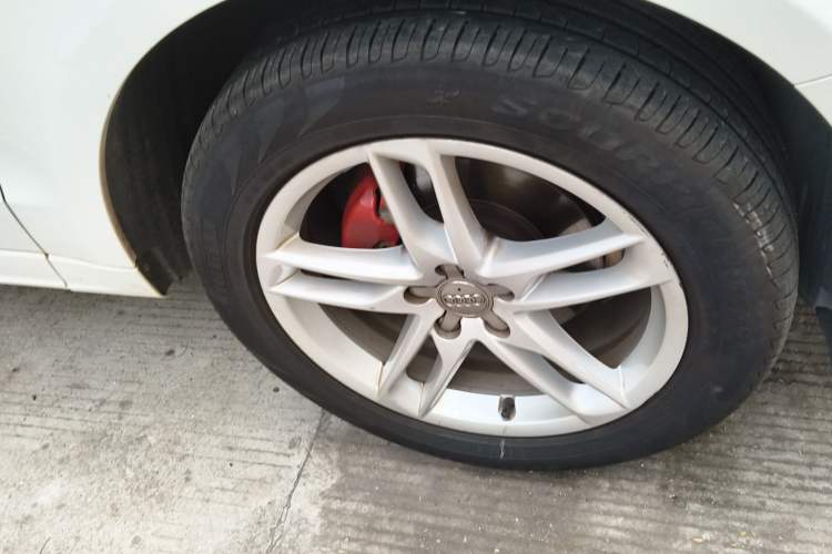 Used Audi Q5 2018 Collector's Edition 40 TFSI Technology Model
