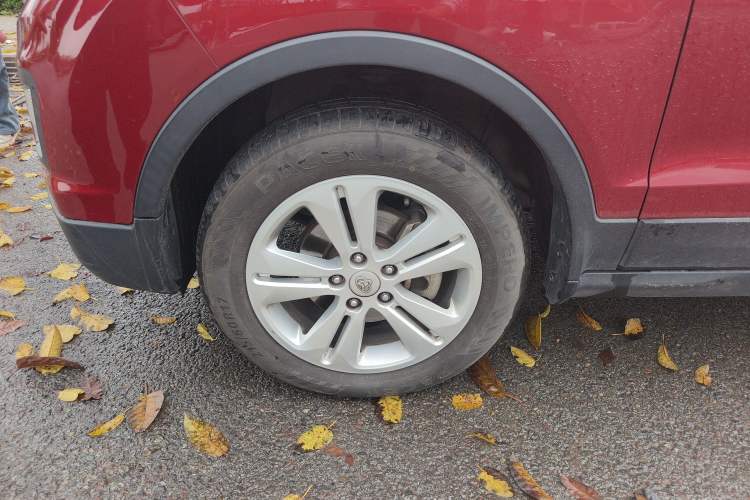 Used CHANGAN OSHAN CX70 2016 1.6L Manual Sport Model Left Front Wheel Hub