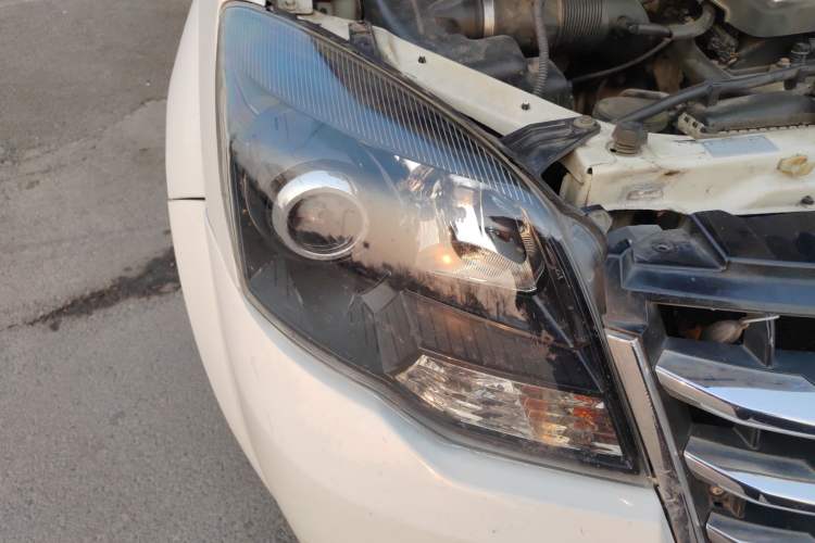 Used Haval H5 Classic 2013 ZhiZun Edition 2.0T Manual Two-Wheel Drive Elite Model