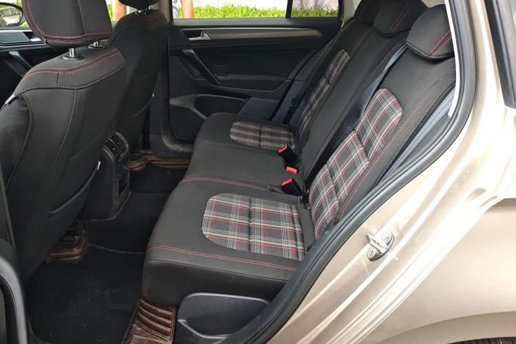 Used Volkswagen Golf Sportsvan 2016 1.6L Automatic Comfort Model
