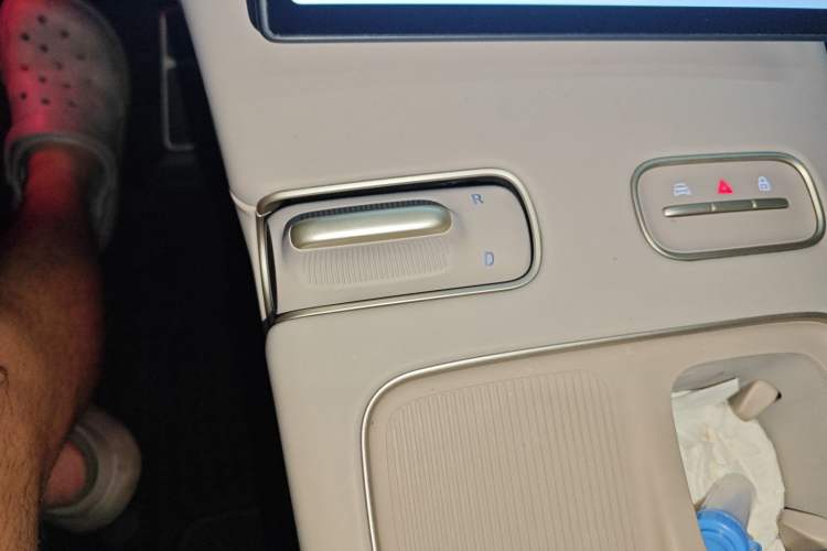 Used Nio ES8 2023 75 kWh Gear Lever