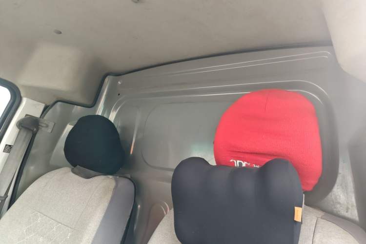 Used Jinbei Hiace X30 2023 1.5L Super-Enjoyment Van 2/5 Seats Non-Air-Conditioned Version SWC15M Headliner