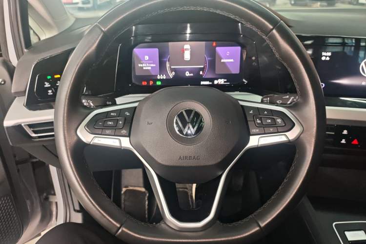 Used Volkswagen Golf 2023 Facelift 280TSI DSG Pro
