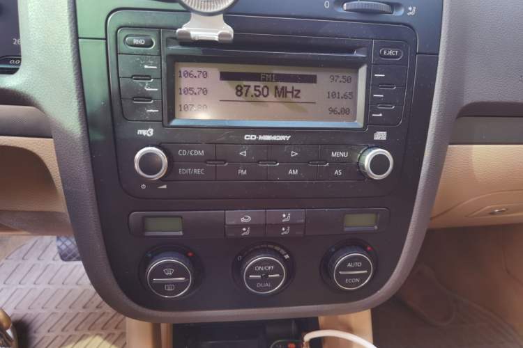 Used Volkswagen Sagitar 2006 2.0L Automatic Fashion Edition
