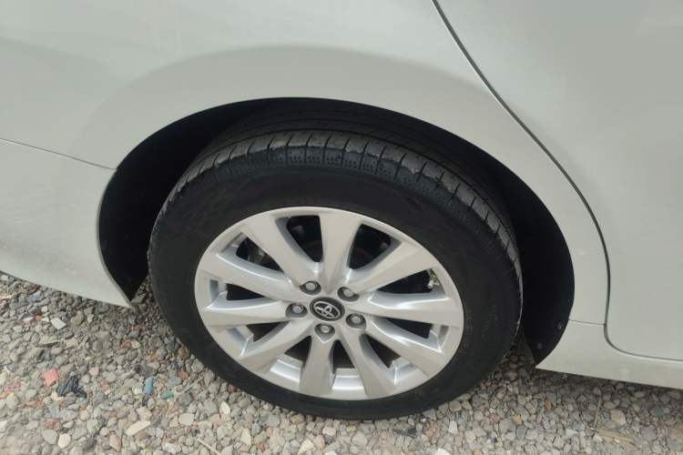 Used Toyota Camry 2019 Revised Version 2.0G Luxury Edition Exterior 5