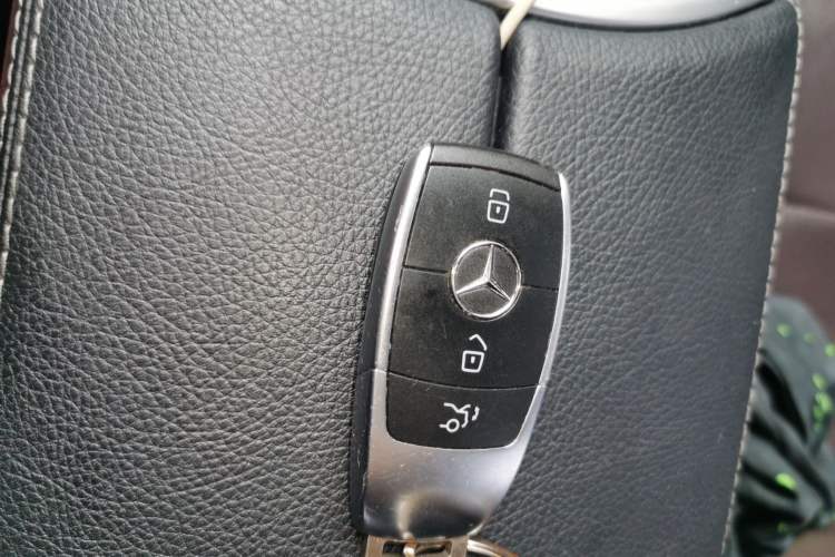 Used Mercedes-Benz GLC 2020 GLC 260 L 4MATIC Luxury Model Vehicle Key