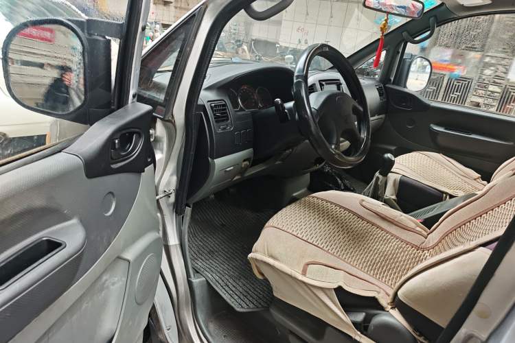 Used FORTHING Lingzhi 2012 Commercial Version 1.6L Special Offer Model
