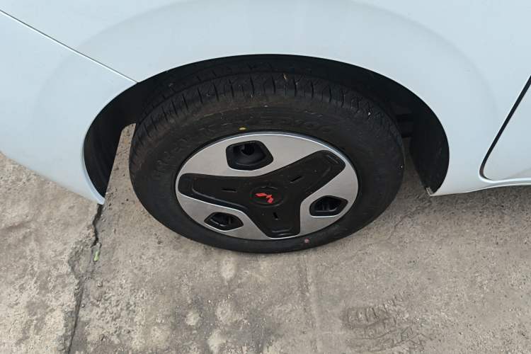 Used Wuling Zhiguang New Energy 2025 Model 305km Ambitious Edition Exterior 5