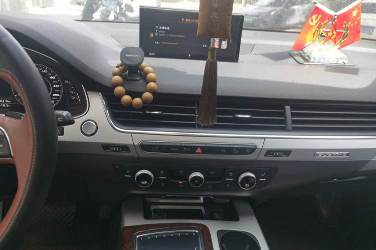 Used Audi Q7 2019 45 TFSI Comfort Model