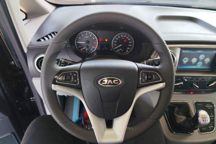 Used JAC Refine M3 2022 1.8L 7-seat Standard Edition Steering Wheel