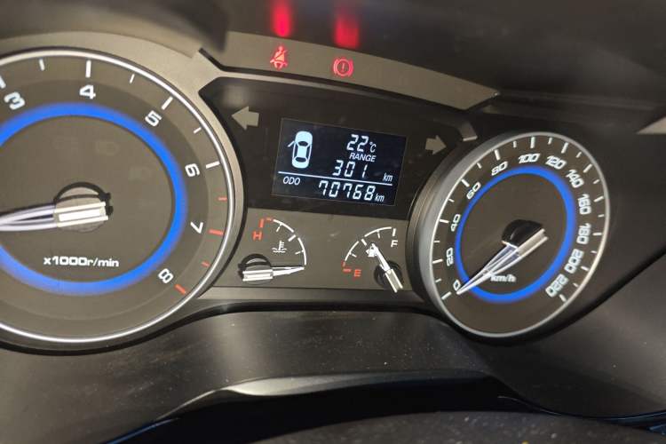 Used CHANGAN Alsvin V7 2015 1.6L Manual LeShang Edition China V Standard Odometer Close Up