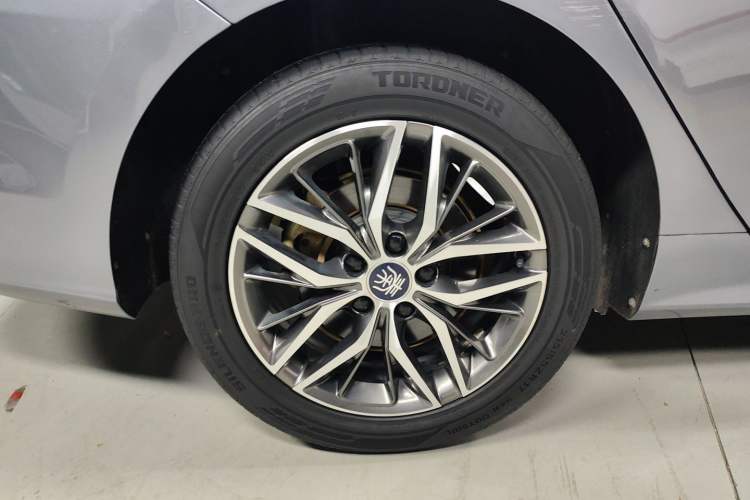 Used BYD Qin PLUS 2021 DM-i 55KM Flagship Model
