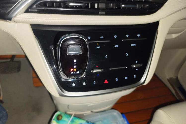 Used Buick GL8 2022 ES Landtrek 653T Comfort Edition