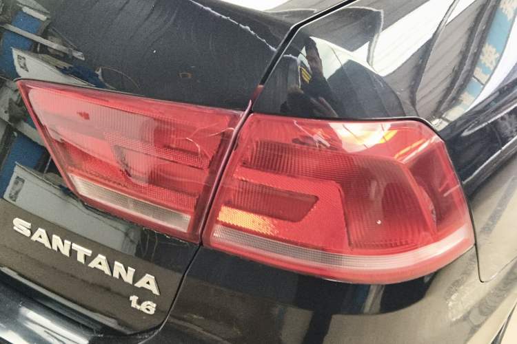 Used Volkswagen Santana 2013 1.6L Manual Fashion Edition
