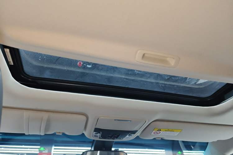 Used Honda Elysion 2019 2.0L Hybrid Luxury Edition
