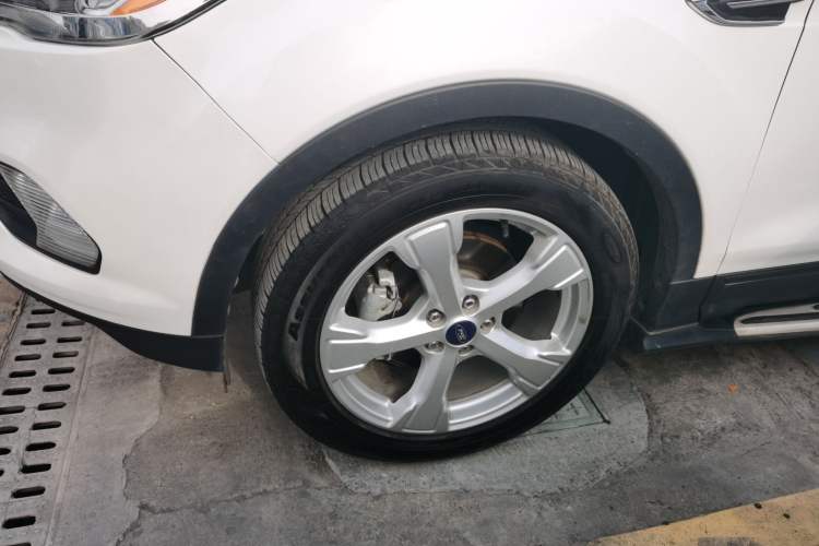 Used Ford Kuga 2018 EcoBoost 180 Two-Wheel-Drive Platinum Edition