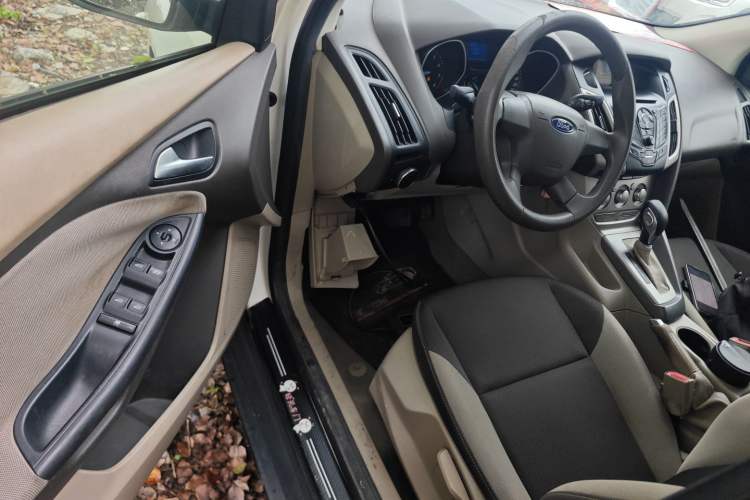 Used Ford Focus 2012 Sedan 1.6L Automatic Comfort Model