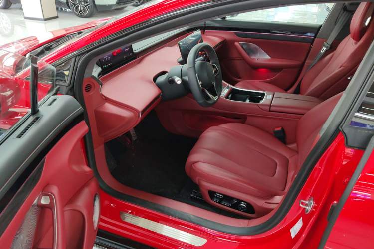 Used Hima Luxeed S7 2025 785 km Ultra