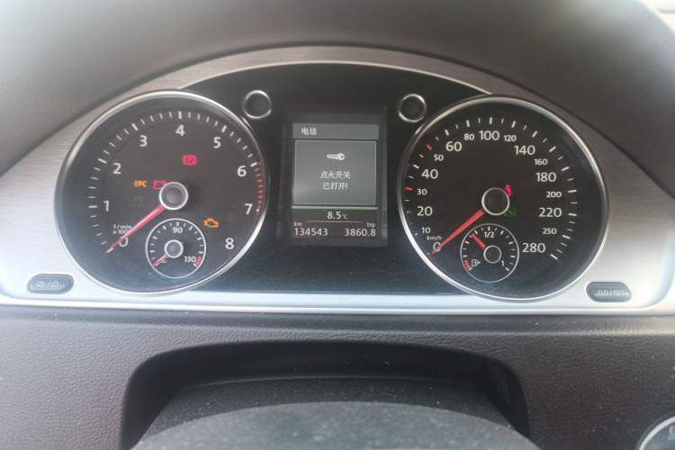 Used Volkswagen FAW-Volkswagen CC 2013 2.0 TSI Ultimate Model Odometer Close Up