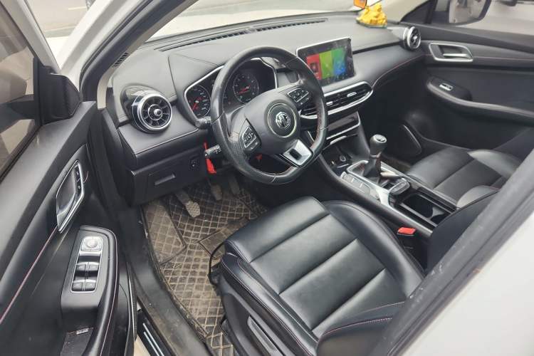 Used MG HS 2019 20T Manual Two-Wheel Drive Luxury Edition China VI Standard
