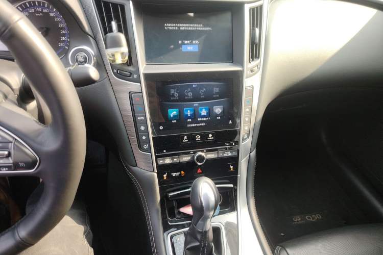 Used Infiniti Q50 2014 3.7L Luxury Edition
