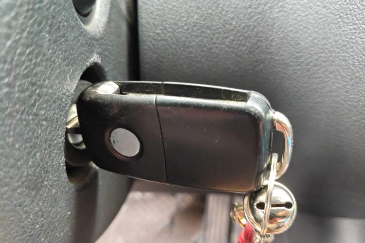 Used Volkswagen Tiguan 2016 280TSI Automatic Two-Wheel Drive Silk Road Comfort Edition Vehicle Key