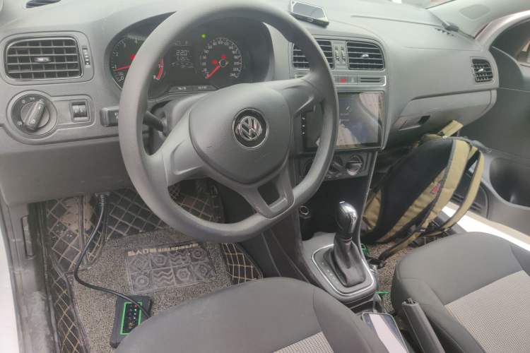 Used Volkswagen Polo 2018 1.5L Automatic Advanced Driving Model Center Console