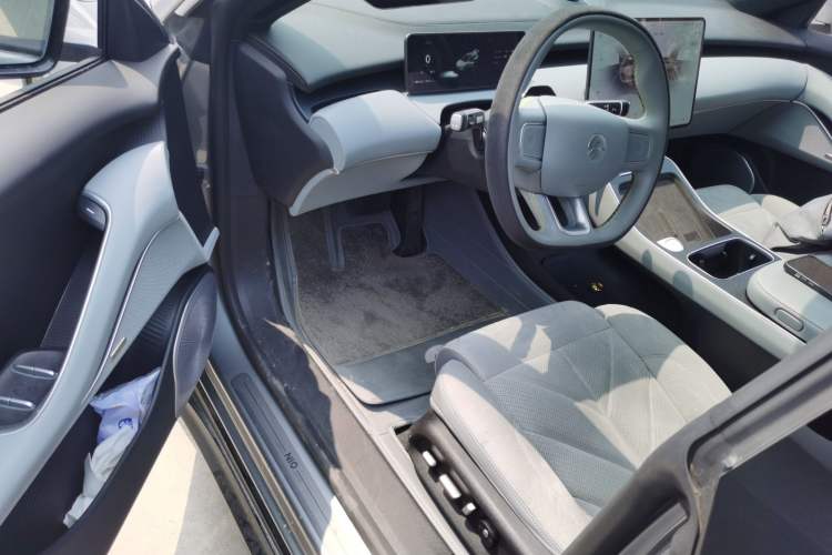 Used Nio ET5T 2025 Model Champion Commemorative Edition, 75kWh Touring
