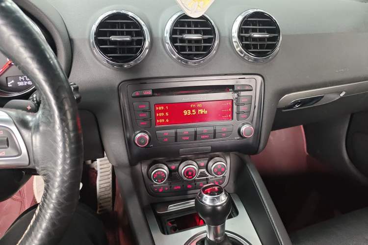 Used Audi TT 2011 TT Coupe 2.0 TFSI Audio And AC Panel