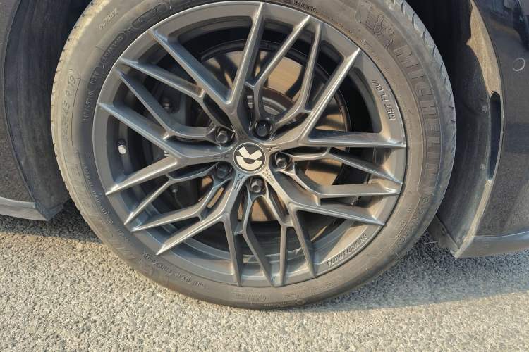 Used Nio ET5T 2024 75kWh Touring Right Front Wheel Hub