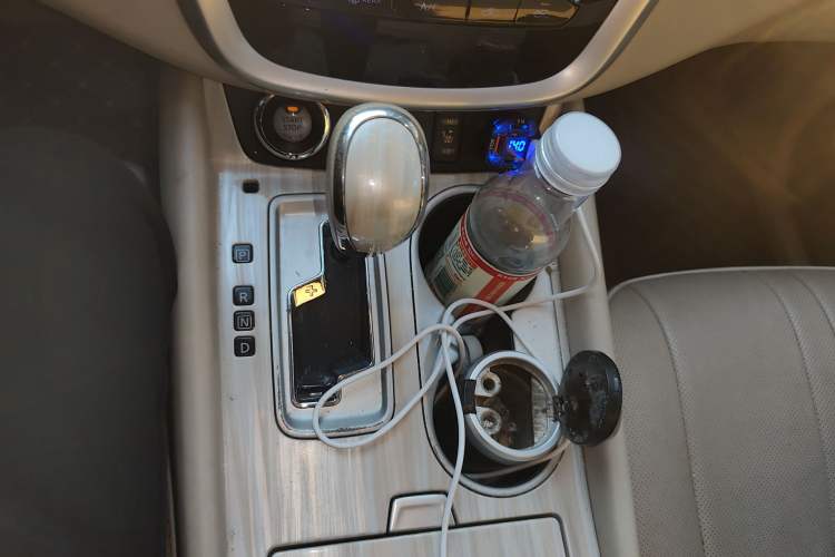 Used Nissan Murano 2015 2.5L XV RES Two-Wheel Drive Luxury Edition Gear Lever