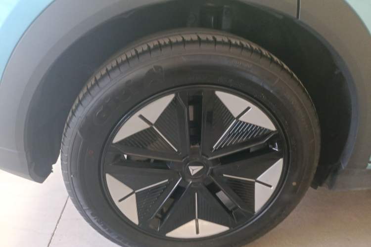 Used Deepal S07 2024 215Max Range-Extended Version Right Rear Wheel Hub