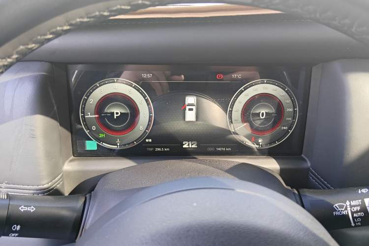 Used 212 T01 2024 2.0T Mechanic
