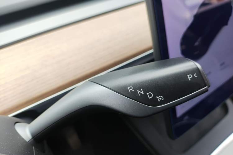 Used Tesla Model Y 2021 Long-Range All-Wheel-Drive Version 3D7 Gear Lever