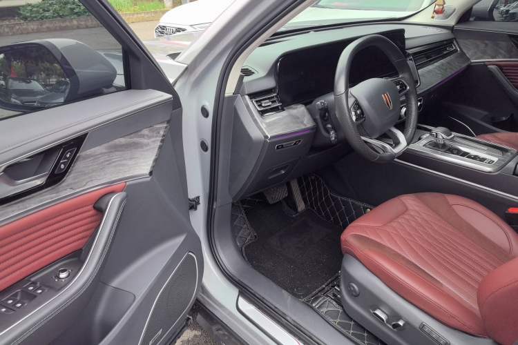 Used Hongqi HS5 2023 2.0T Four-Wheel Drive Flagship Pro Edition Driver Seat