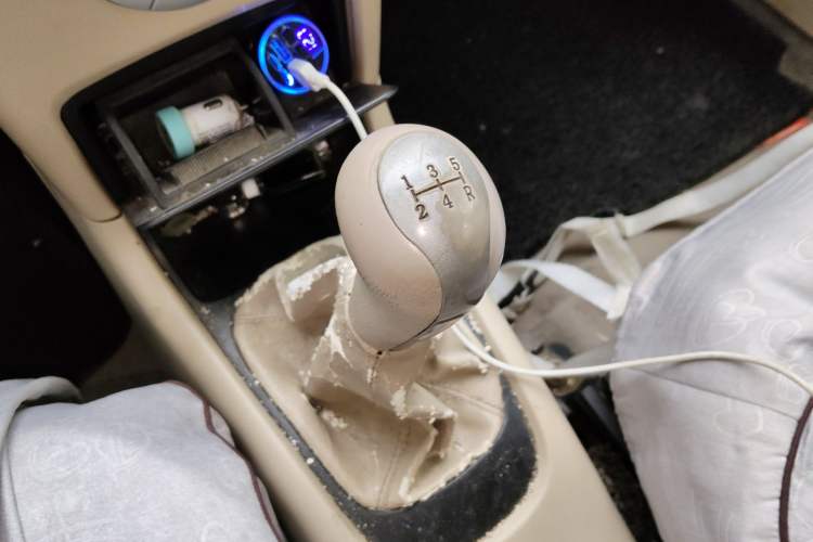 Used Chery Fengyun 2 2010 Hatchback 1.5L Ambition Model Gear Lever