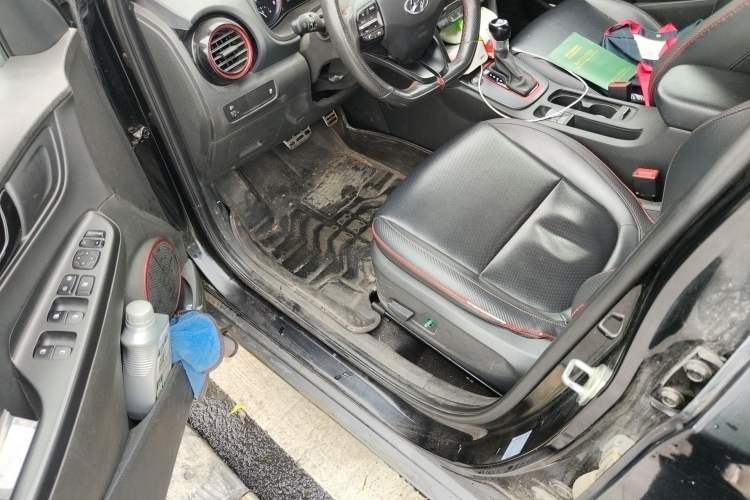 Used Hyundai ENCINO 2018 1.6T Dual-Clutch ZhiPao Edition China V Standard Driver Seat