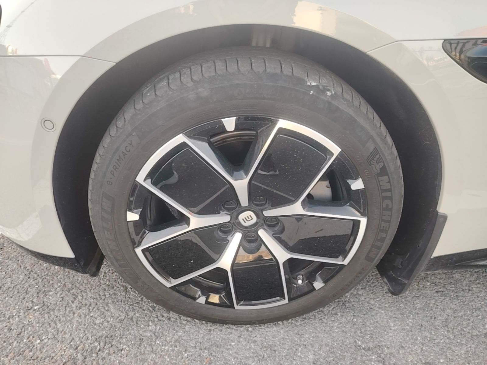 Xiaomi Auto SU7 2024 Rear-Drive Long-Range Intelligent Driving Version — снимка 10
