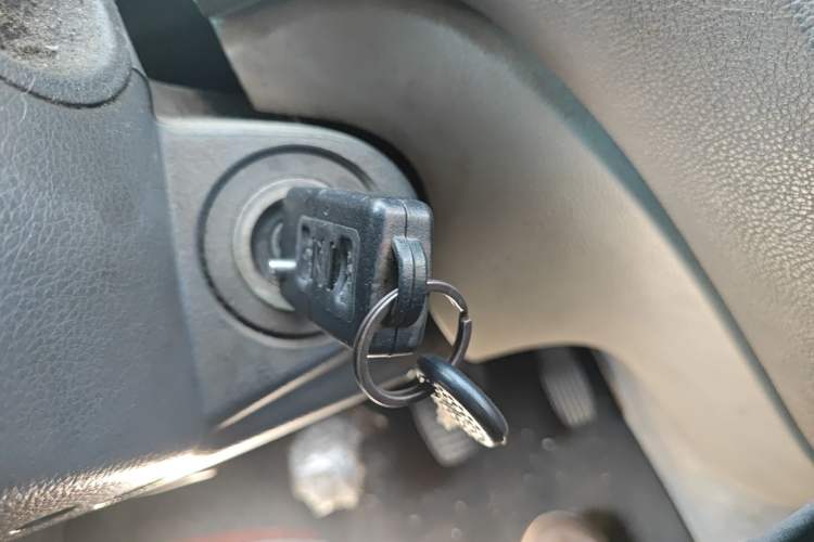 Used Iveco Power Daily 2017 2.5T Deluxe A32 Mid-Roof 5-7 Seater 47Z5 Passenger Van