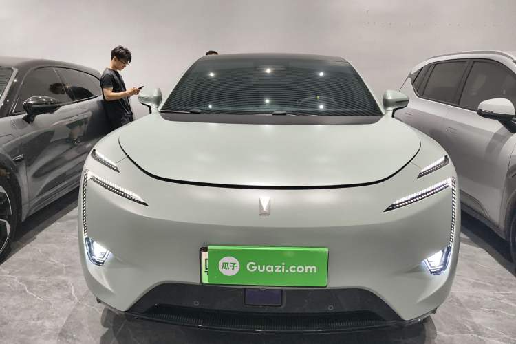 Used Avatr 11 2022 Ultra-Long Range Dual-Motor Luxury Edition 5 Seats
