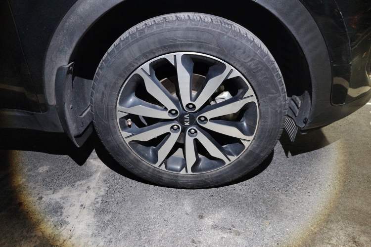 Used Kia KX5 2017 1.6T Automatic Two-Wheel Drive 15th Anniversary Special Edition DLX