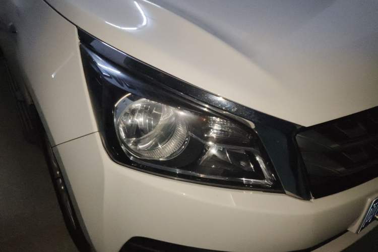 Used Venucia T70 2016 1.6L Manual Ruixing Edition Right Front Headlight