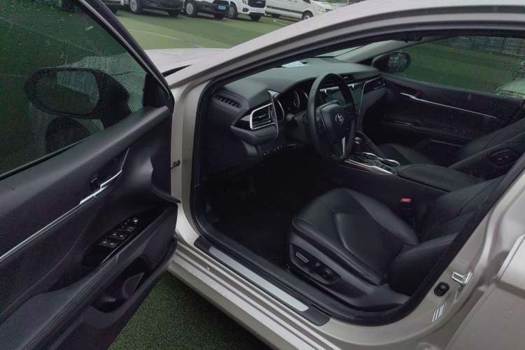 Used Toyota Camry 2019 2.5G Luxury Edition China VI Standard Driver Seat
